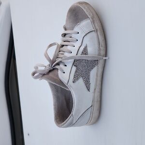 Steve Medden snickers